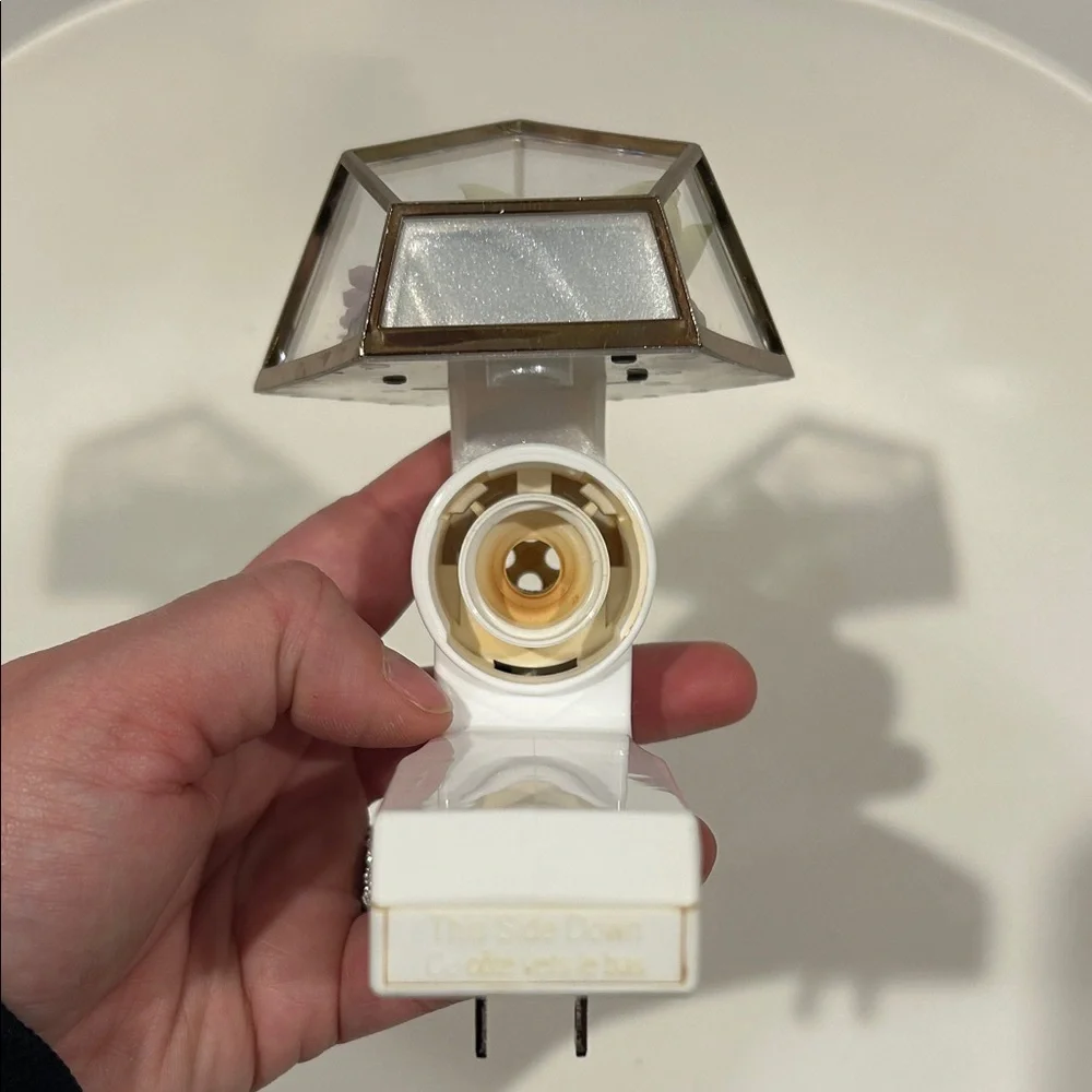 Bath & Body Works Faux Succulent Terrarium Wallflower Plug - Picture 7 of 8